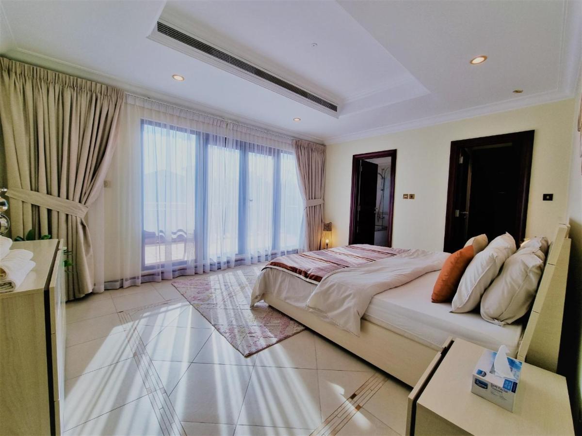 Palm Jumeirah Stunning 4BHK Villa Dubai Exterior foto