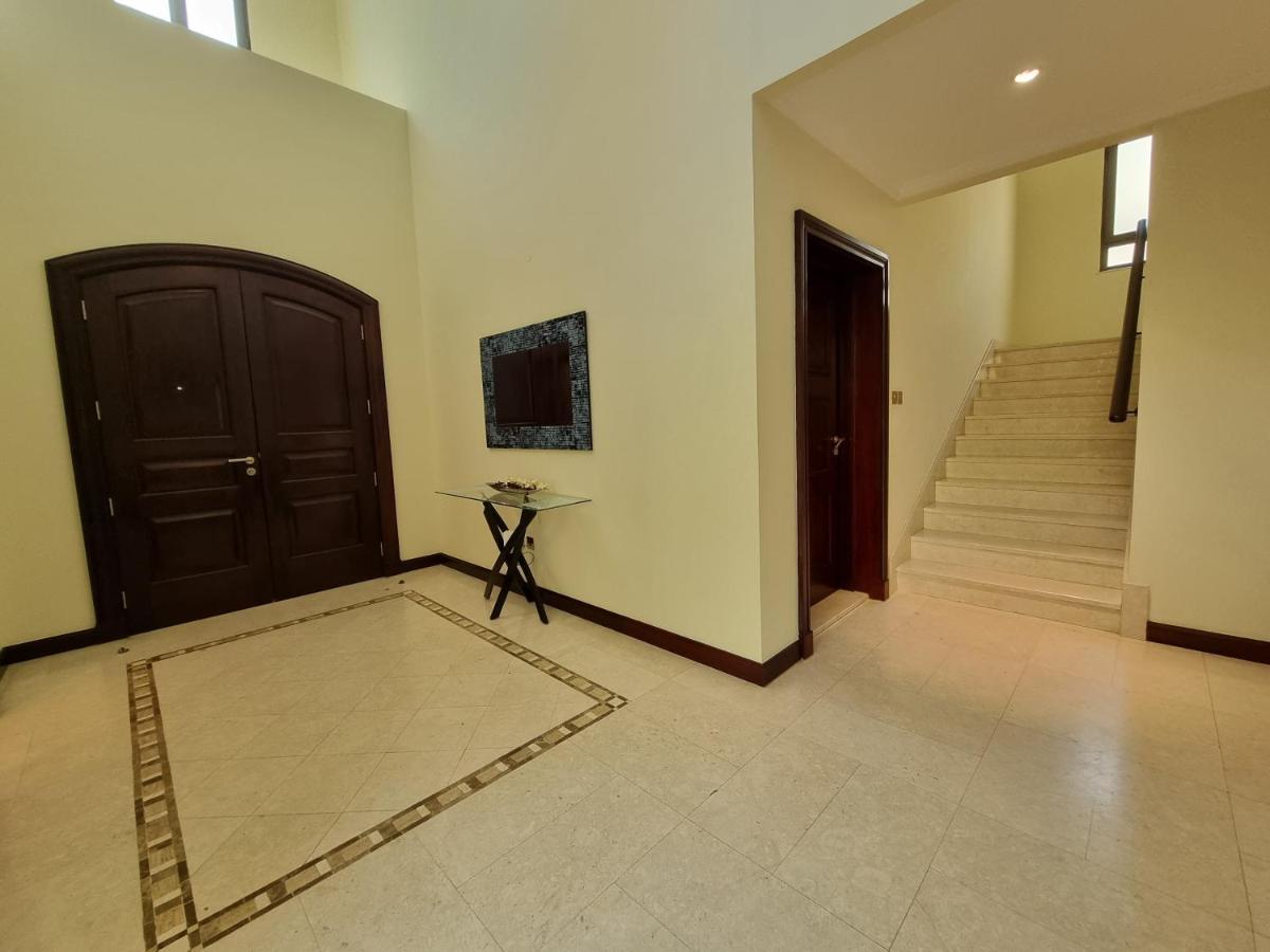 Palm Jumeirah Stunning 4BHK Villa Dubai Exterior foto